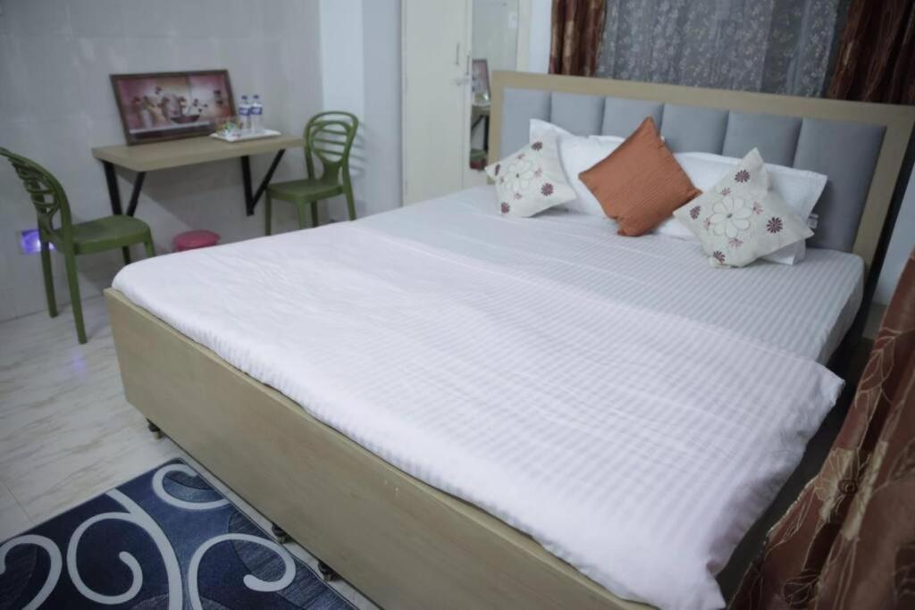 Ap Suite - By Ap Villa'S And Resort'S Ujjain Ngoại thất bức ảnh