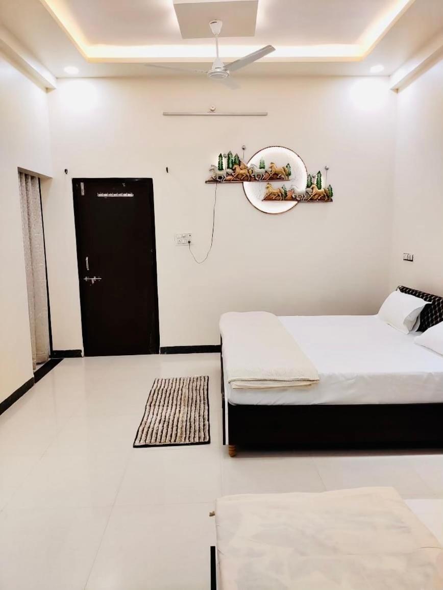 Ap Suite - By Ap Villa'S And Resort'S Ujjain Ngoại thất bức ảnh
